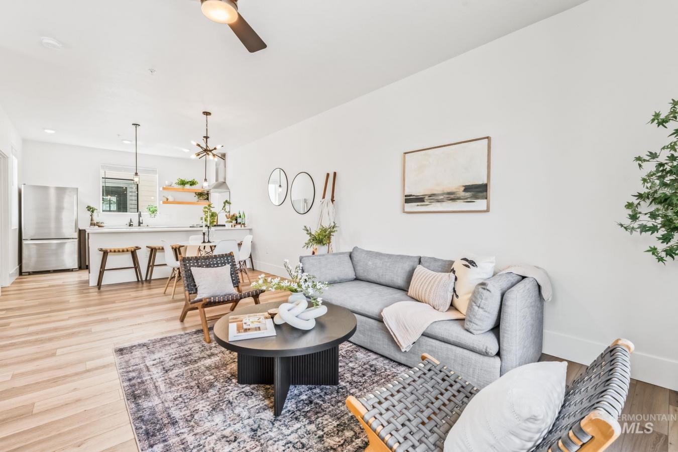 Boise, Ada, 83702, United States, ,Residential,For Sale,2008986