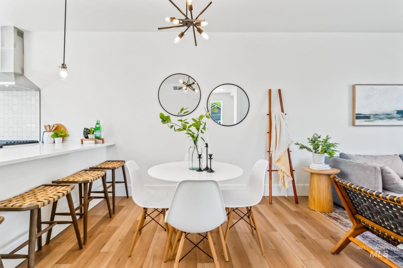 Boise, Ada, 83702, United States, ,Residential,For Sale,2008986