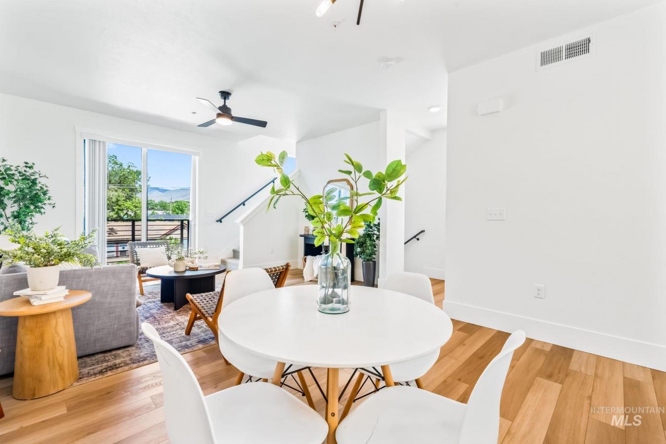 Boise, Ada, 83702, United States, ,Residential,For Sale,2008986