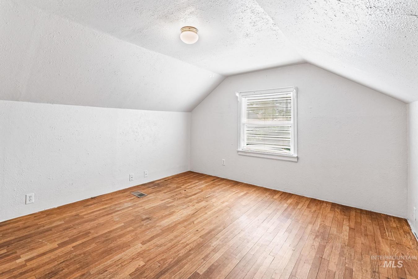 Boise, Ada, 83704, United States, 3 Bedrooms Bedrooms, ,1 BathroomBathrooms,Residential,For Sale,2008984