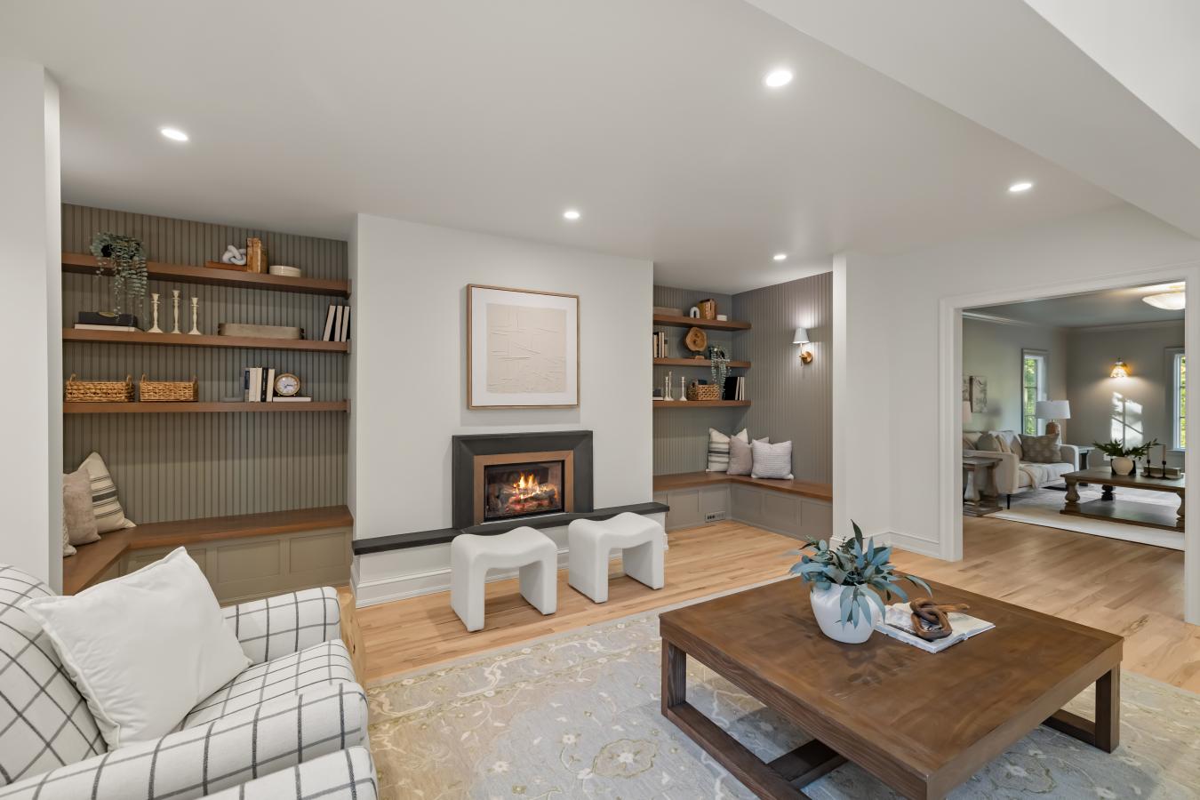 Des Moines, Polk, 50312, United States, 5 Bedrooms Bedrooms, ,6 BathroomsBathrooms,Residential,For Sale,2008871