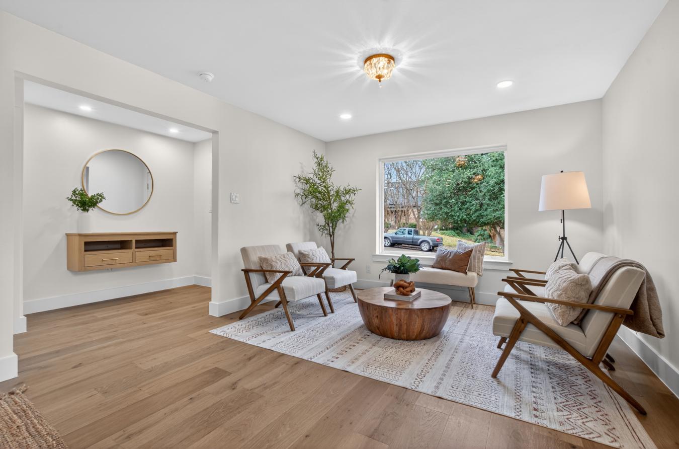 Dallas, Dallas, 75238, United States, 3 Bedrooms Bedrooms, ,2 BathroomsBathrooms,Residential,For Sale,2008978