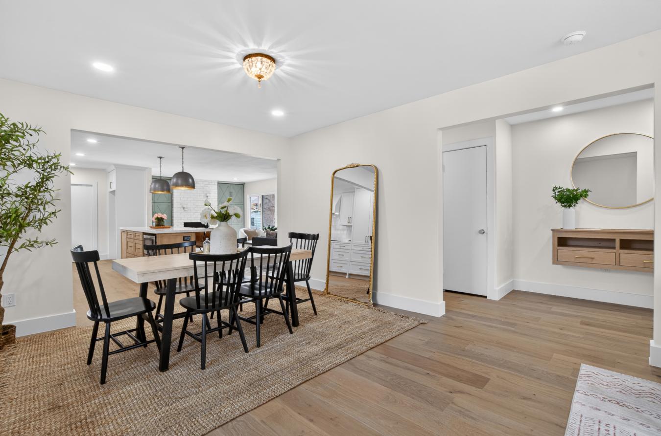 Dallas, Dallas, 75238, United States, 3 Bedrooms Bedrooms, ,2 BathroomsBathrooms,Residential,For Sale,2008978