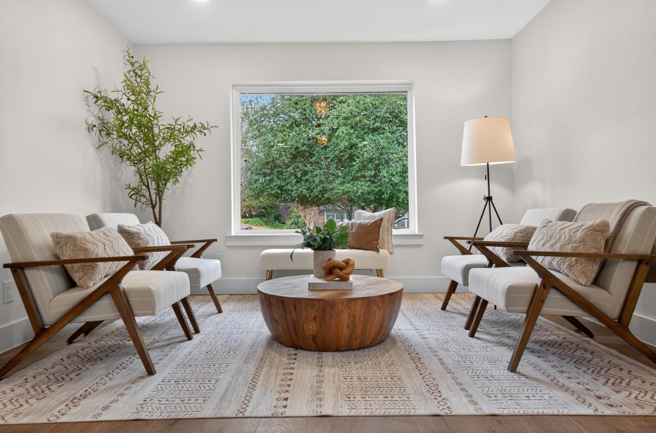 Dallas, Dallas, 75238, United States, 3 Bedrooms Bedrooms, ,2 BathroomsBathrooms,Residential,For Sale,2008978