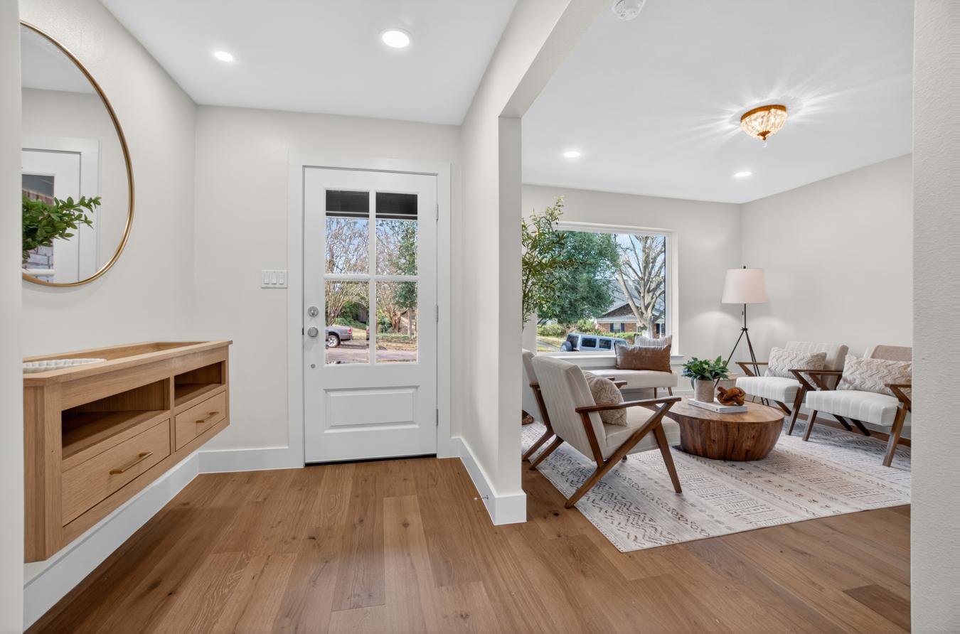 Dallas, Dallas, 75238, United States, 3 Bedrooms Bedrooms, ,2 BathroomsBathrooms,Residential,For Sale,2008978