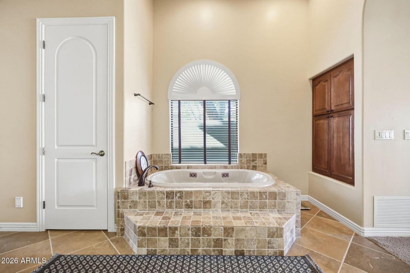 Tempe, Maricopa, 85284, United States, 4 Bedrooms Bedrooms, ,4 BathroomsBathrooms,Residential,For Sale,2008979