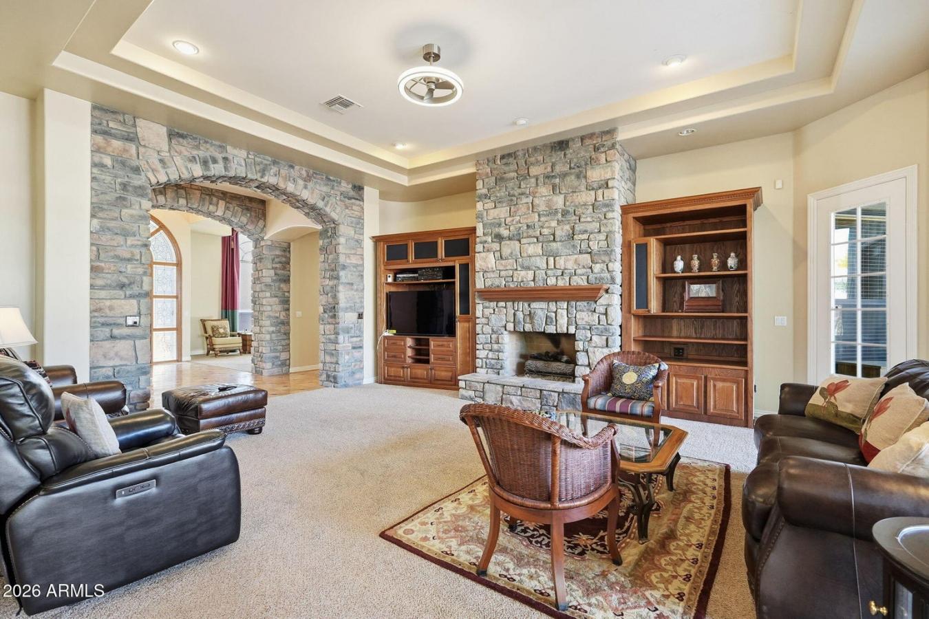 Tempe, Maricopa, 85284, United States, 4 Bedrooms Bedrooms, ,4 BathroomsBathrooms,Residential,For Sale,2008979