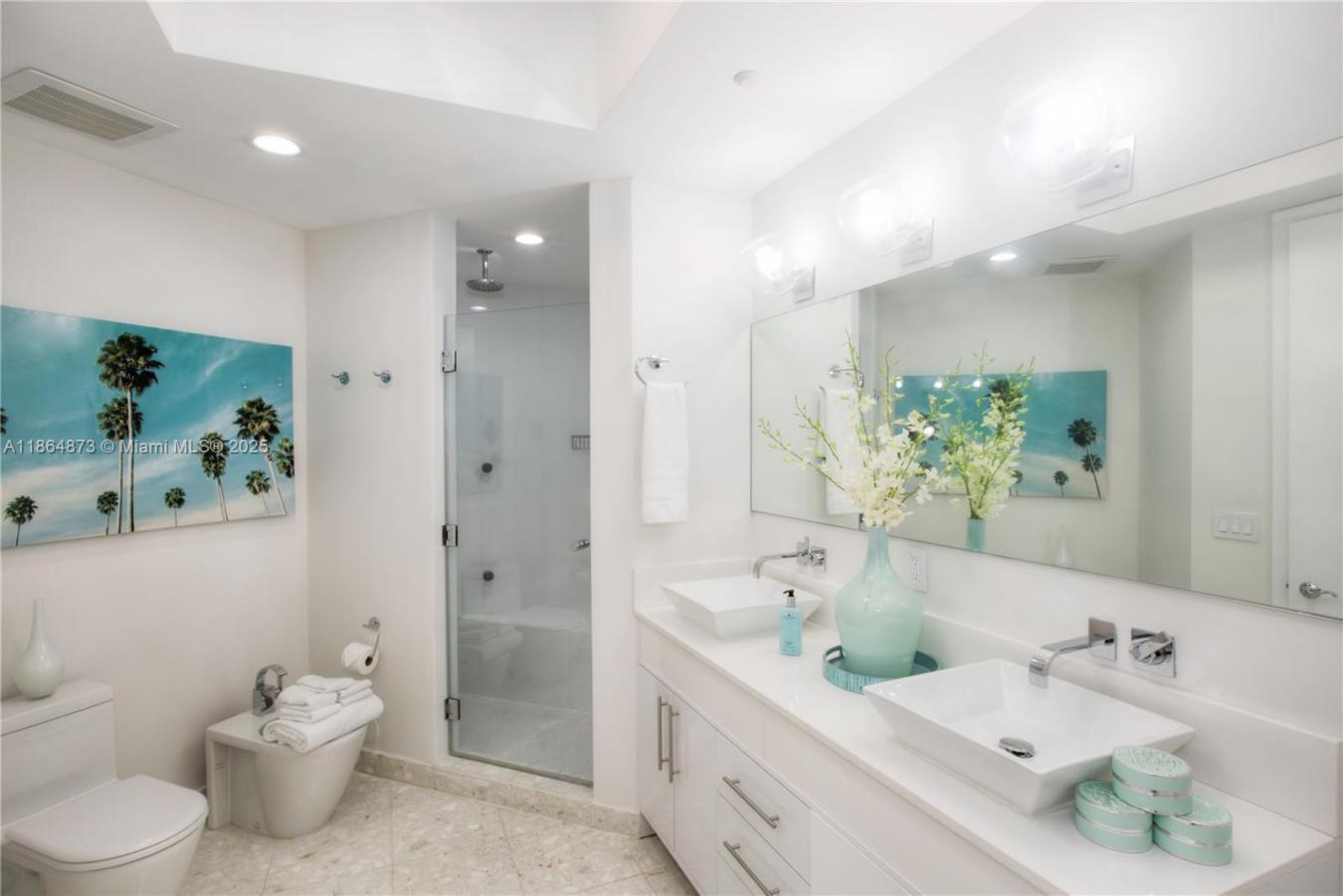 Miami Beach, Florida, 33139, United States, 2 Bedrooms Bedrooms, ,2 BathroomsBathrooms,Residential,For Sale,2009121