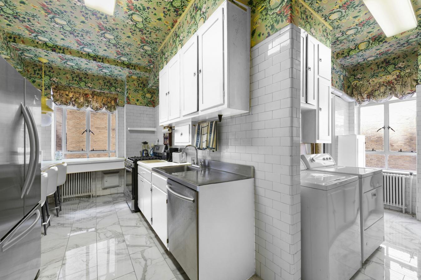 New York, New York, 10023, United States, 2 Bedrooms Bedrooms, ,3 BathroomsBathrooms,Residential,For Sale,2009345