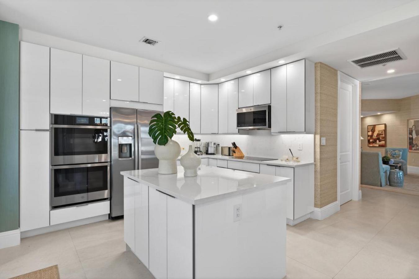 West Palm Beach, Florida, 33407, United States, 3 Bedrooms Bedrooms, ,2 BathroomsBathrooms,Residential,For Sale,2009344