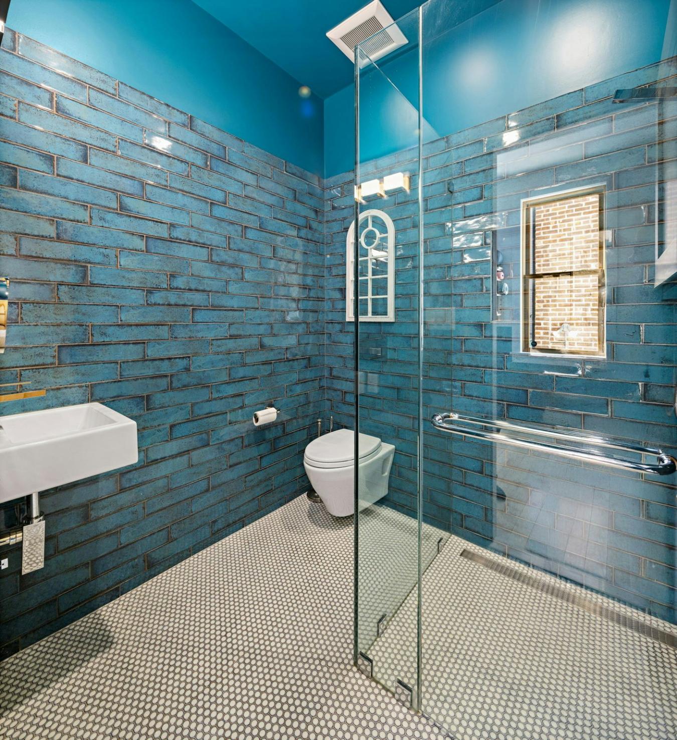 Weehawken, New Jersey, 07086, United States, 7 Bedrooms Bedrooms, ,4 BathroomsBathrooms,Residential,For Sale,2009338