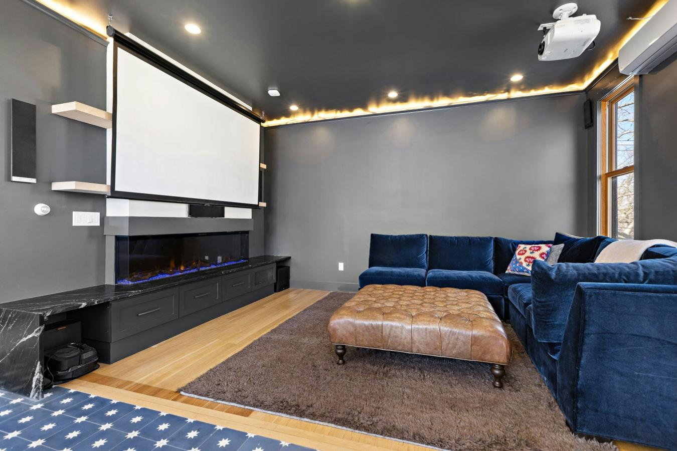 Weehawken, New Jersey, 07086, United States, 7 Bedrooms Bedrooms, ,4 BathroomsBathrooms,Residential,For Sale,2009338