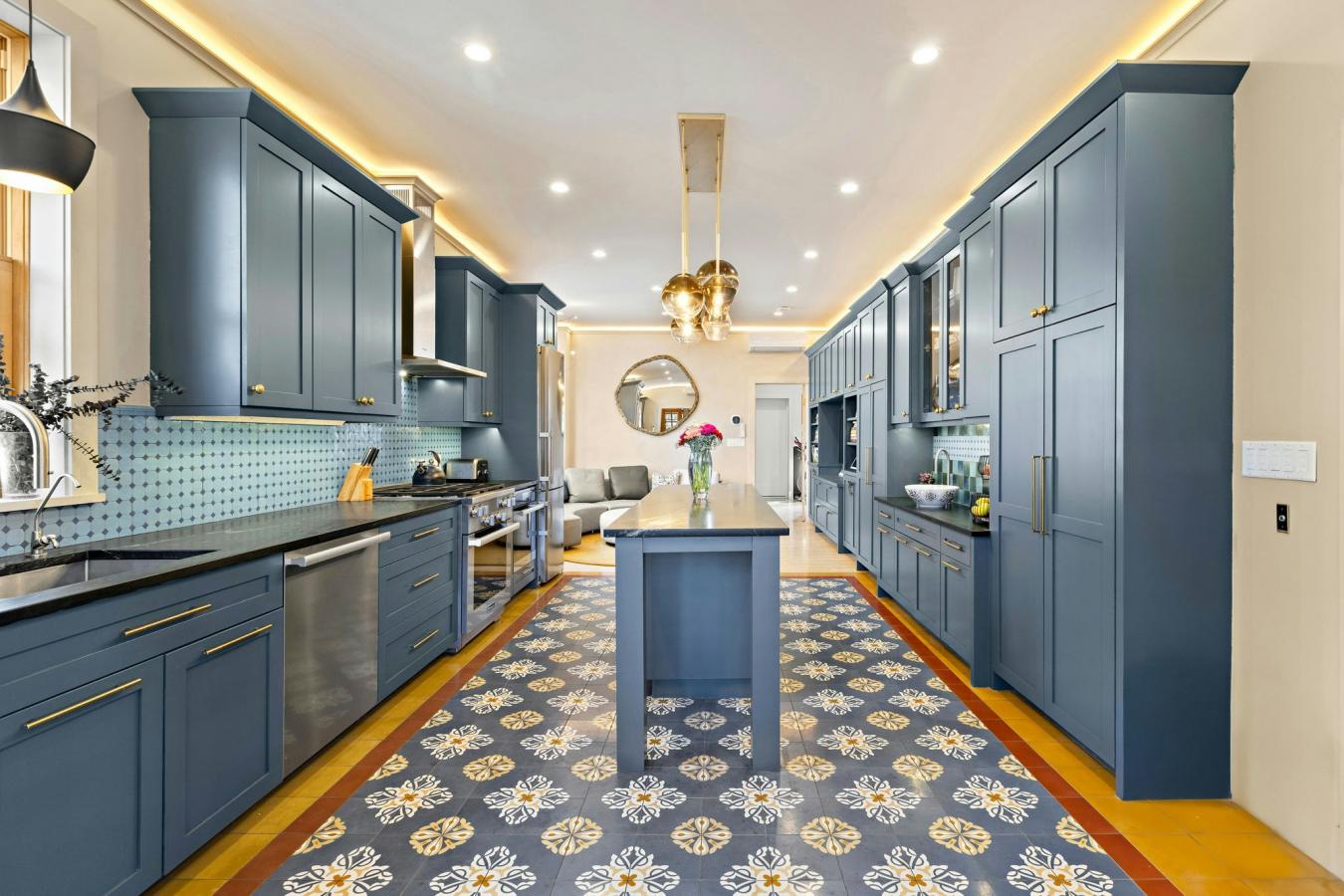 Weehawken, New Jersey, 07086, United States, 7 Bedrooms Bedrooms, ,4 BathroomsBathrooms,Residential,For Sale,2009338