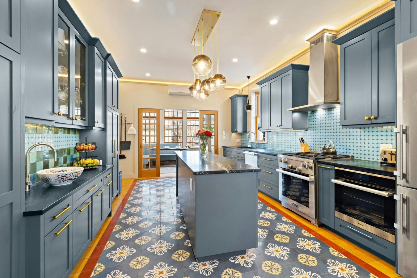 Weehawken, New Jersey, 07086, United States, 7 Bedrooms Bedrooms, ,4 BathroomsBathrooms,Residential,For Sale,2009338