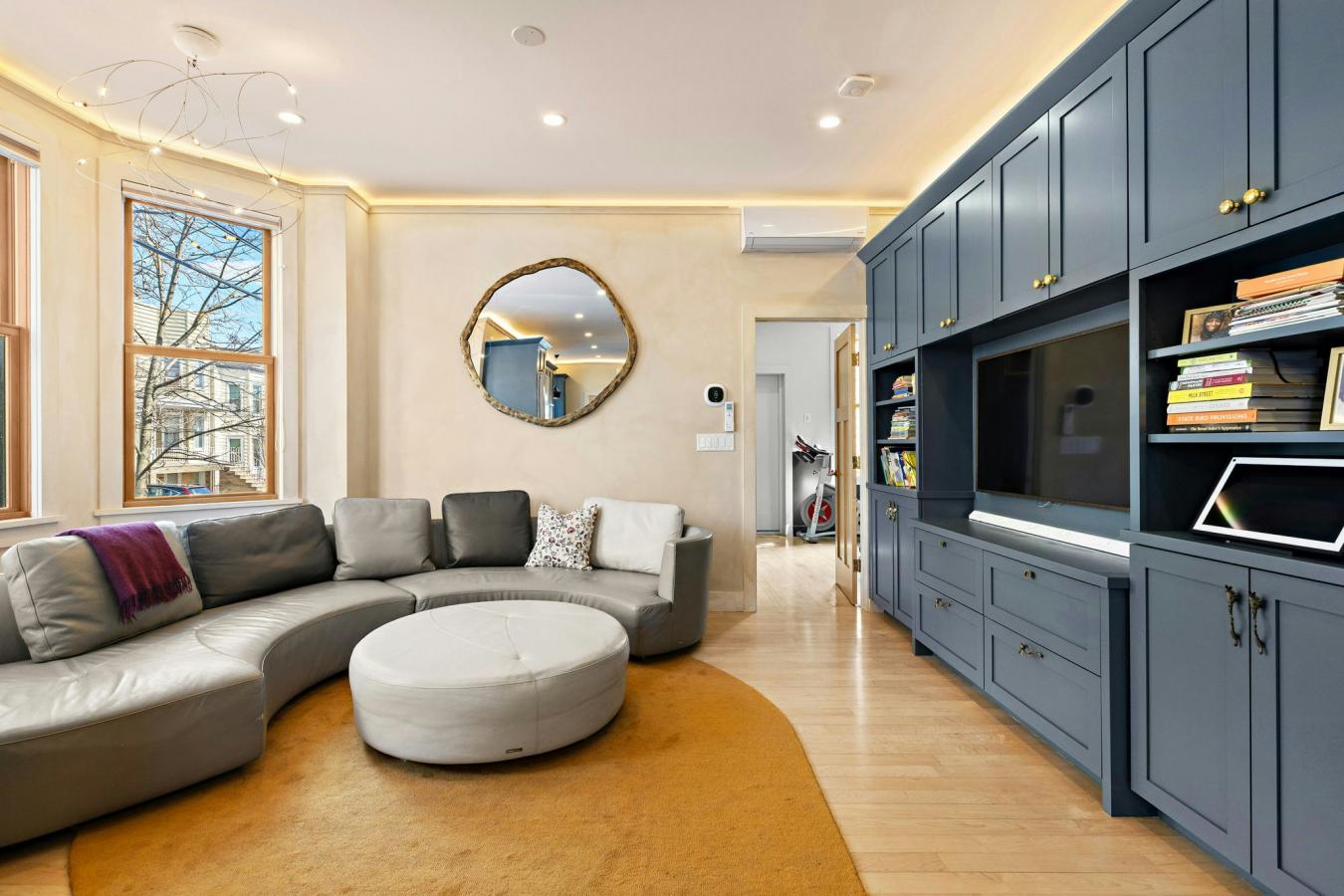 Weehawken, New Jersey, 07086, United States, 7 Bedrooms Bedrooms, ,4 BathroomsBathrooms,Residential,For Sale,2009338