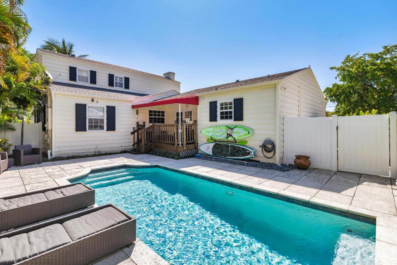 West Palm Beach, Florida, 33405, United States, 3 Bedrooms Bedrooms, ,2 BathroomsBathrooms,Residential,For Sale,2009337