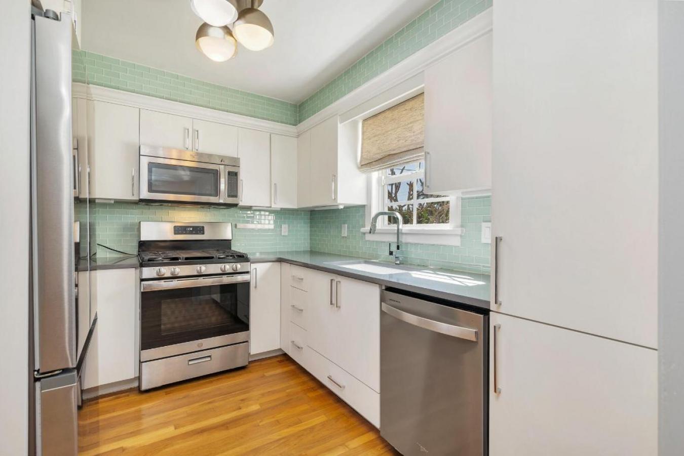 West Palm Beach, Florida, 33405, United States, 3 Bedrooms Bedrooms, ,2 BathroomsBathrooms,Residential,For Sale,2009337