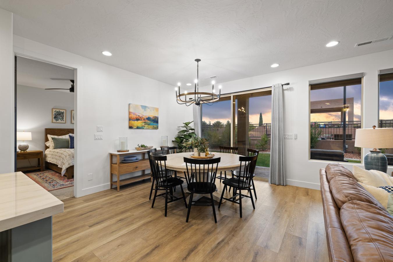 Hurricane, Washington, 84737, United States, 4 Bedrooms Bedrooms, ,4 BathroomsBathrooms,Residential,For Sale,2009336