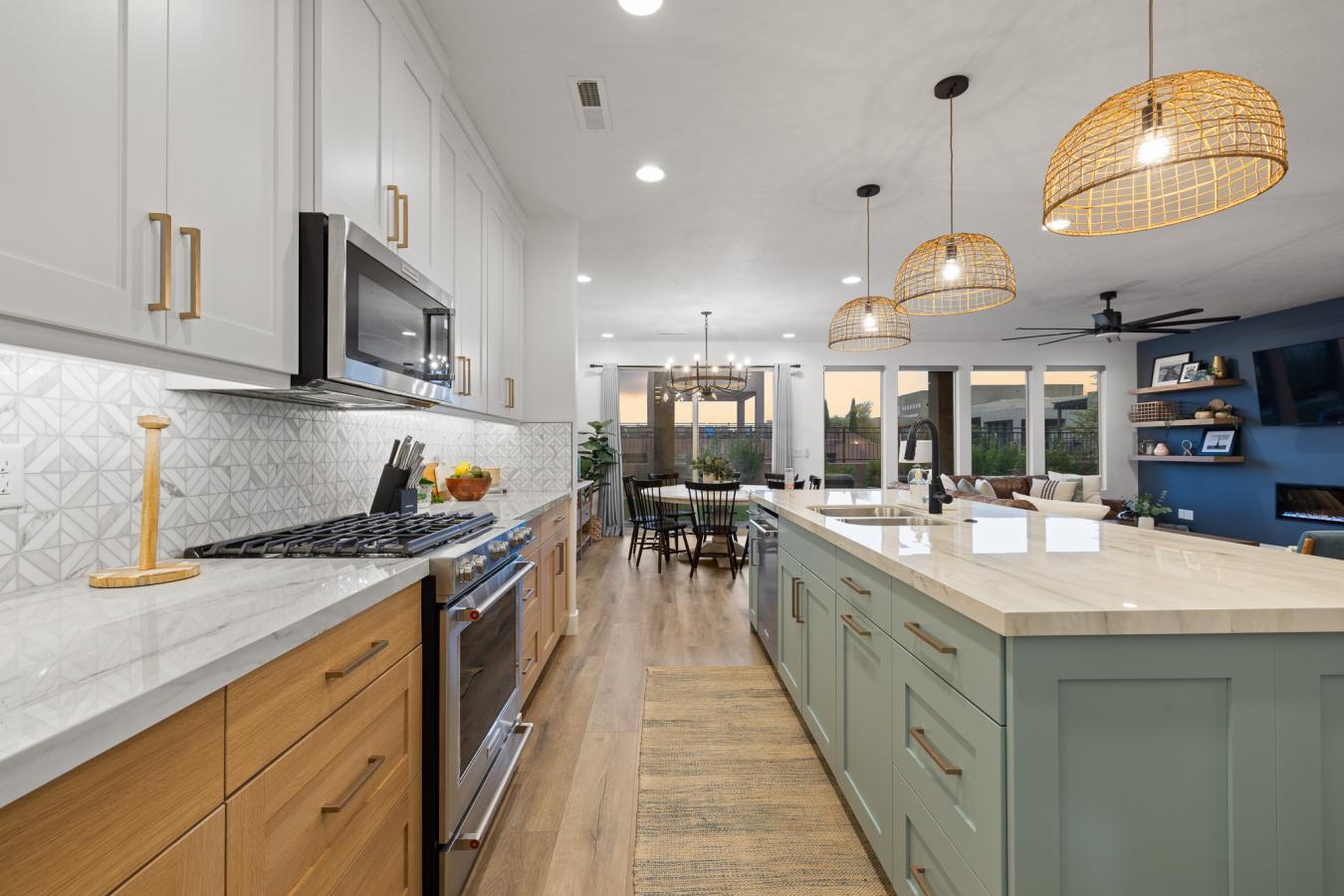 Hurricane, Washington, 84737, United States, 4 Bedrooms Bedrooms, ,4 BathroomsBathrooms,Residential,For Sale,2009336