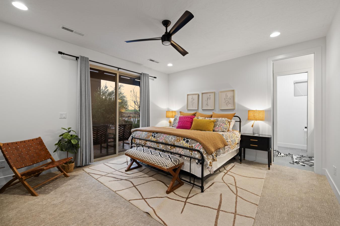 Hurricane, Washington, 84737, United States, 4 Bedrooms Bedrooms, ,4 BathroomsBathrooms,Residential,For Sale,2009336