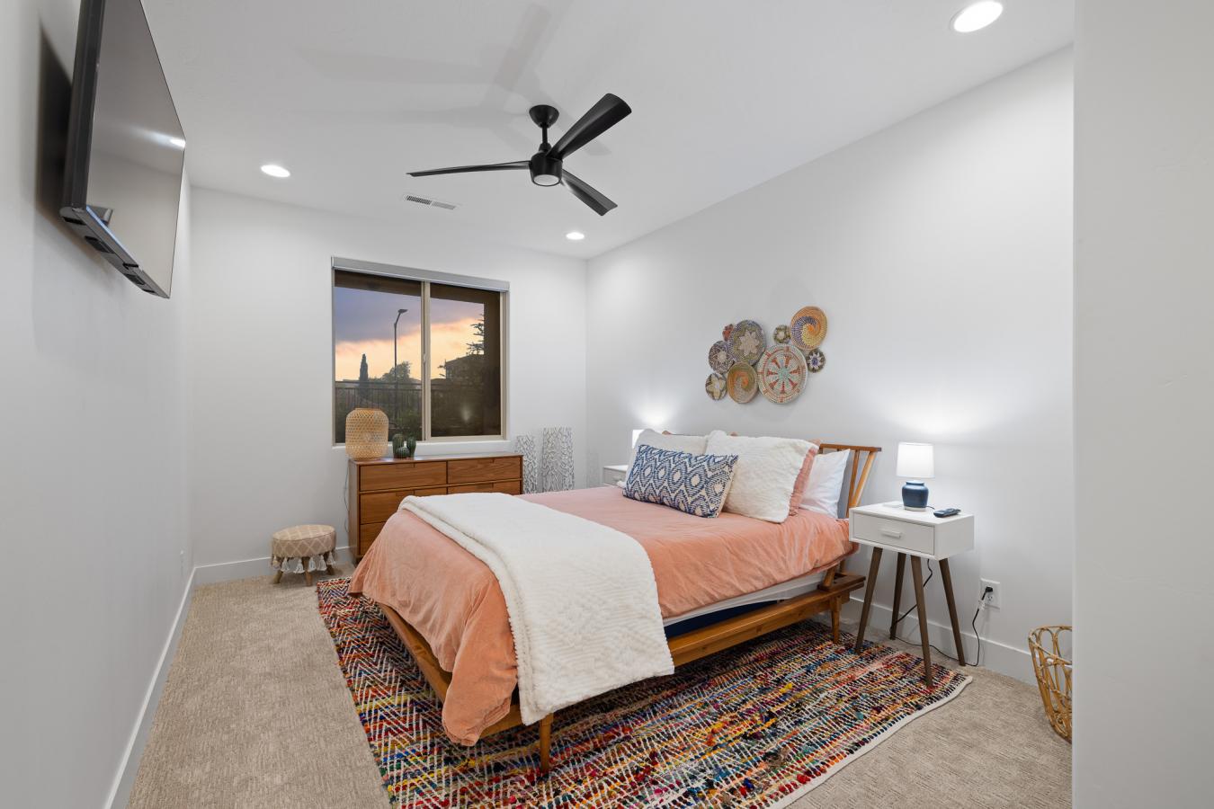 Hurricane, Washington, 84737, United States, 4 Bedrooms Bedrooms, ,4 BathroomsBathrooms,Residential,For Sale,2009336