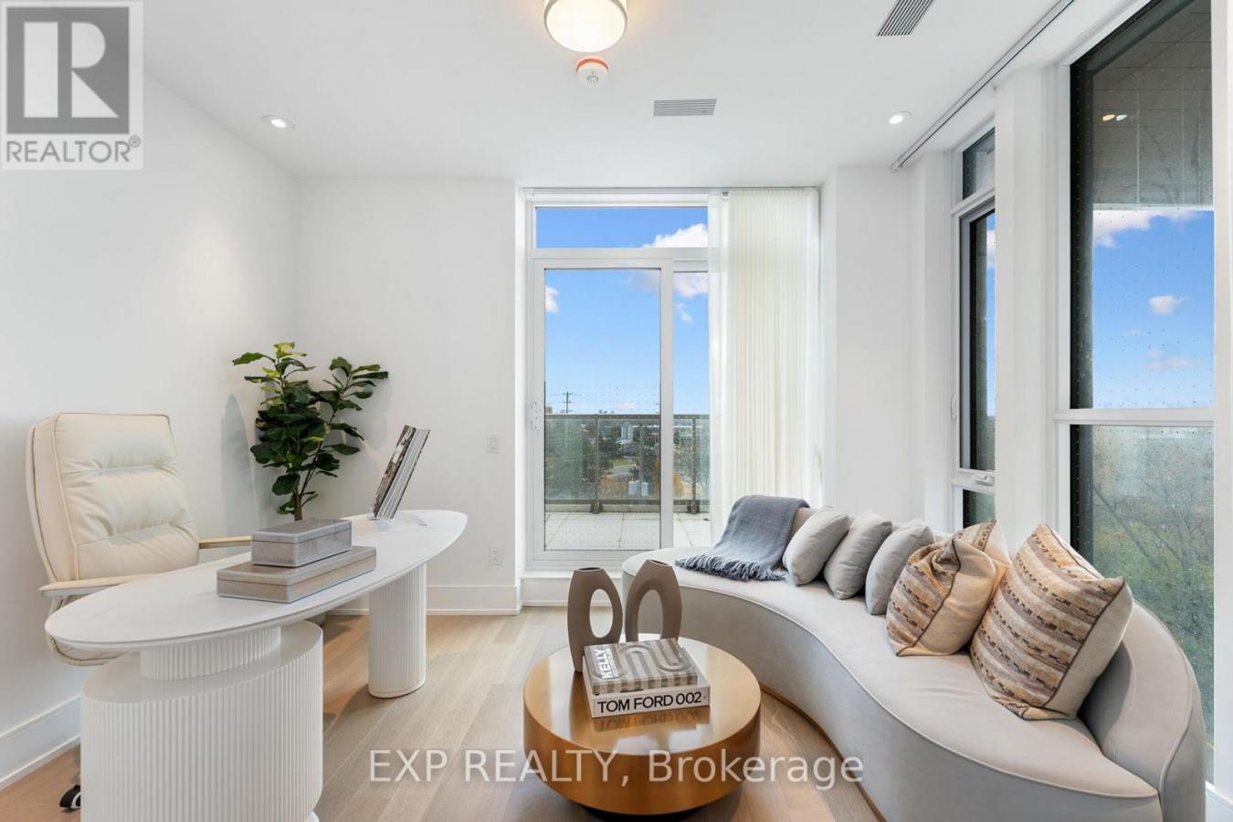 Markham (Royal Orchard), ON, L3T0H3, Canada, 3 Bedrooms Bedrooms, ,3 BathroomsBathrooms,Residential,For Sale,2009334