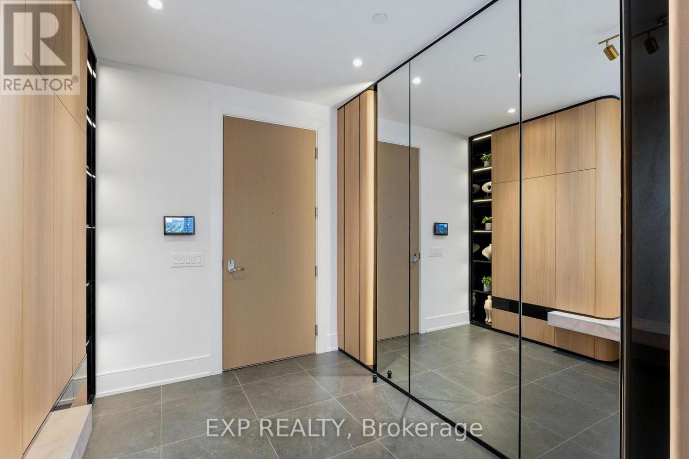 Markham (Royal Orchard), ON, L3T0H3, Canada, 3 Bedrooms Bedrooms, ,3 BathroomsBathrooms,Residential,For Sale,2009334