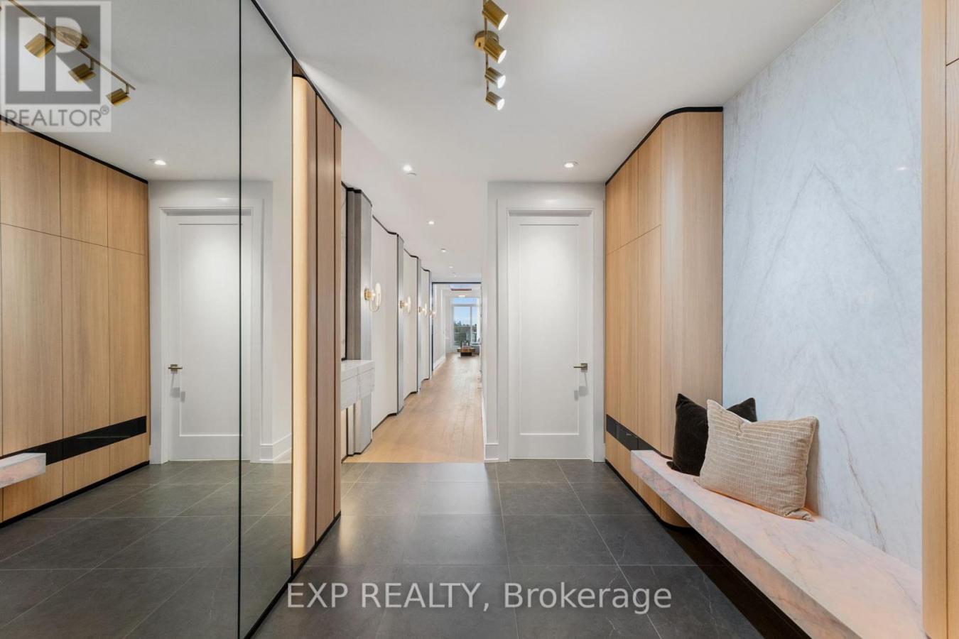 Markham (Royal Orchard), ON, L3T0H3, Canada, 3 Bedrooms Bedrooms, ,3 BathroomsBathrooms,Residential,For Sale,2009334