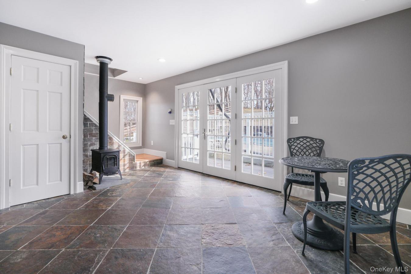 Yorktown, Westchester County, 10562, United States, 4 Bedrooms Bedrooms, ,3 BathroomsBathrooms,Residential,For Sale,2009333