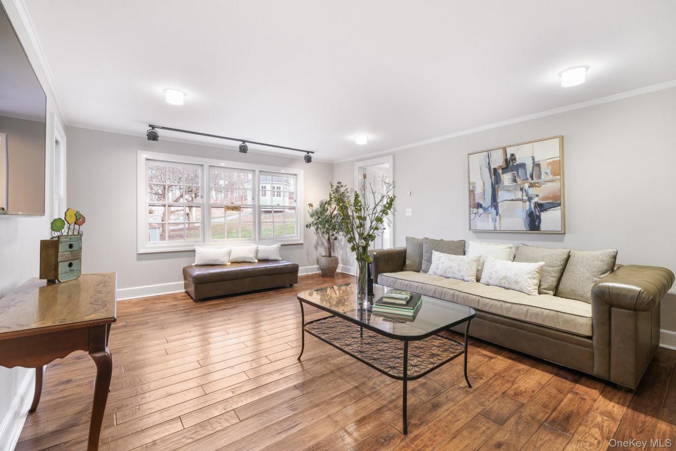 Yorktown, Westchester County, 10562, United States, 4 Bedrooms Bedrooms, ,3 BathroomsBathrooms,Residential,For Sale,2009333