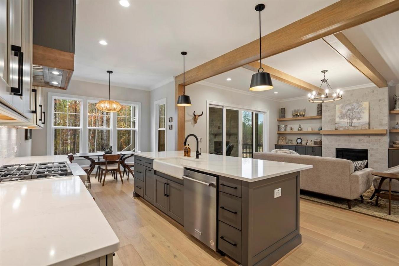 Youngsville, Franklin, 27596, United States, 4 Bedrooms Bedrooms, ,4 BathroomsBathrooms,Residential,For Sale,2009331