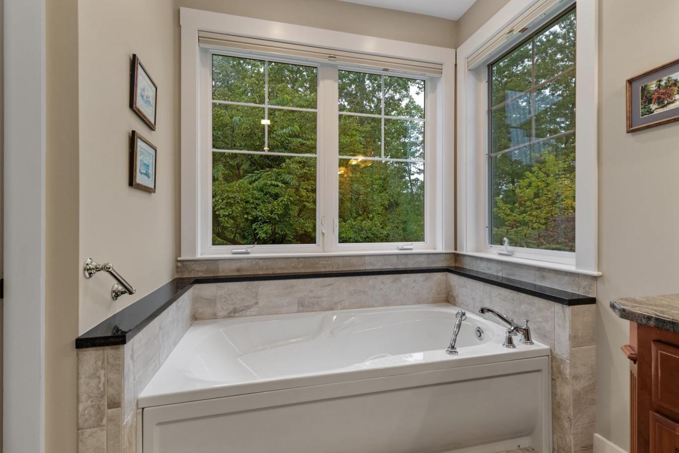 Dover, NH-Strafford, 03820, United States, 3 Bedrooms Bedrooms, ,2 BathroomsBathrooms,Residential,For Sale,2009328