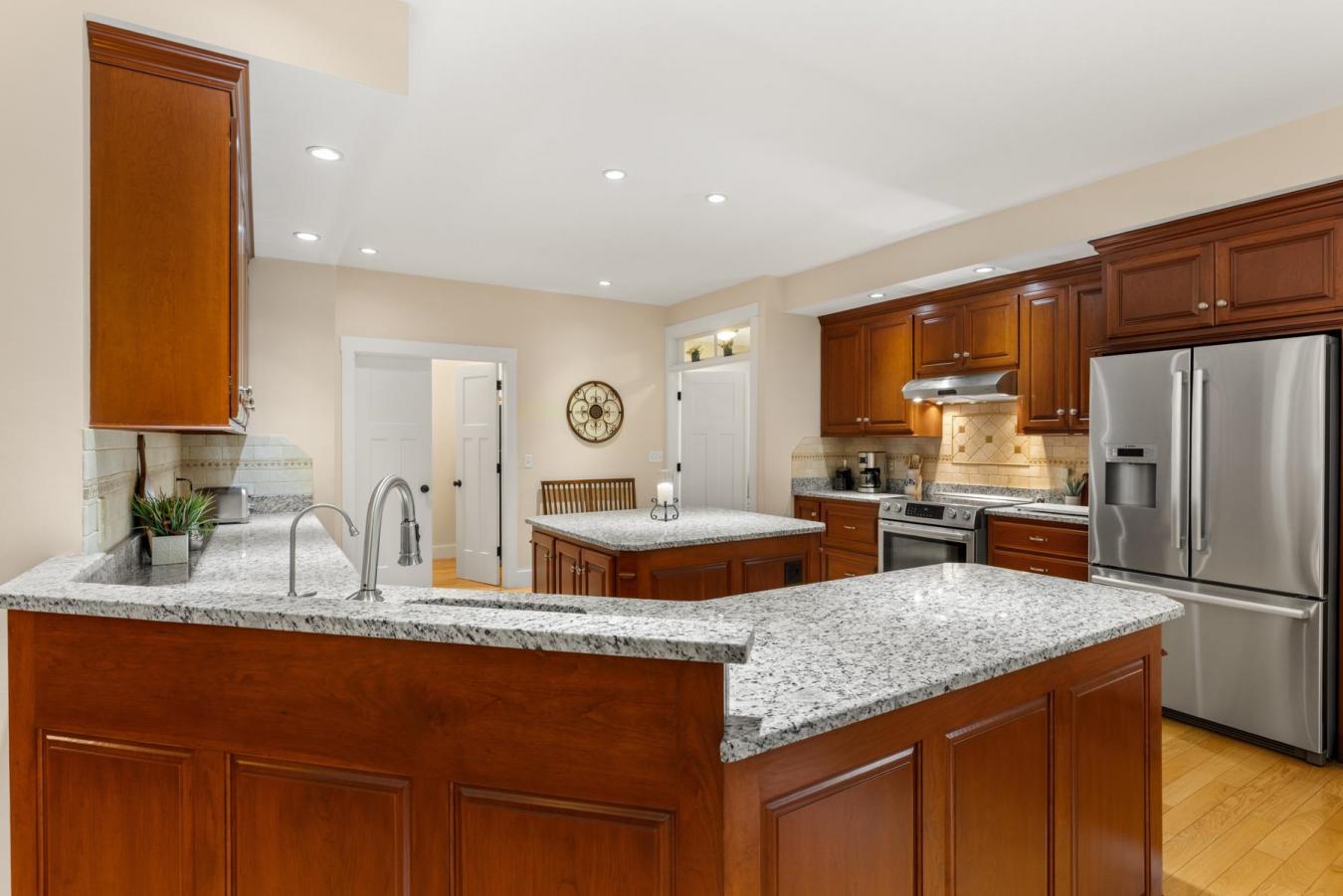 Dover, NH-Strafford, 03820, United States, 3 Bedrooms Bedrooms, ,2 BathroomsBathrooms,Residential,For Sale,2009328