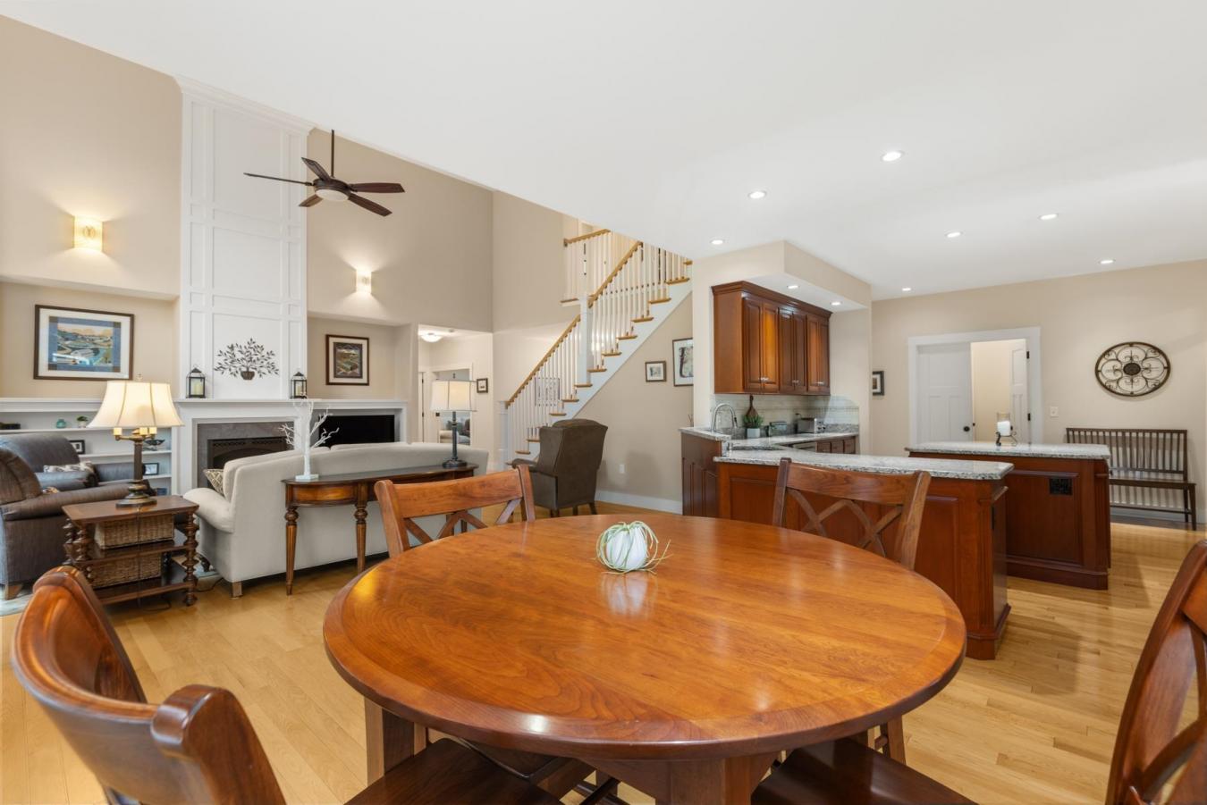 Dover, NH-Strafford, 03820, United States, 3 Bedrooms Bedrooms, ,2 BathroomsBathrooms,Residential,For Sale,2009328