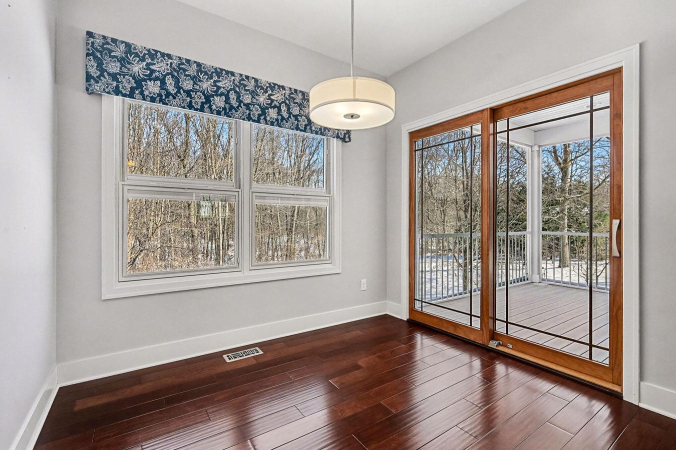 Kalamazoo, Kalamazoo, 49009, United States, 5 Bedrooms Bedrooms, ,3 BathroomsBathrooms,Residential,For Sale,2009327