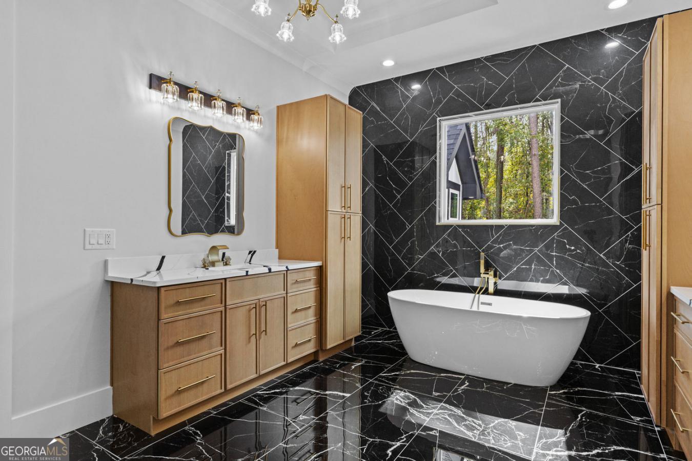 Winder, Barrow, 30680, United States, 5 Bedrooms Bedrooms, ,5 BathroomsBathrooms,Residential,For Sale,2009325