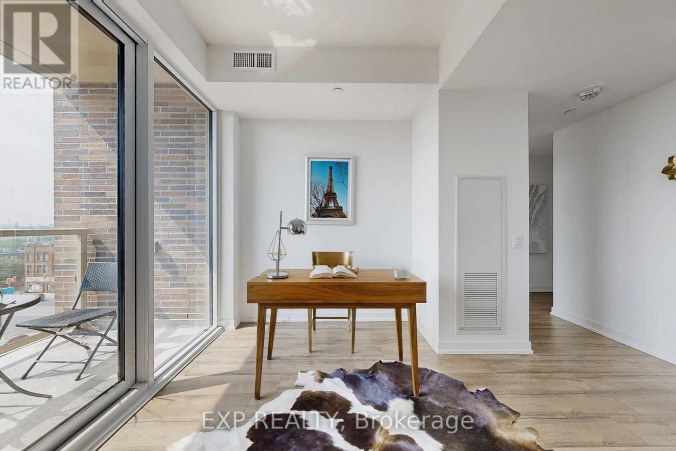 Toronto, ON, M6N1J6, Canada, ,2 BathroomsBathrooms,Residential,For Sale,2009776