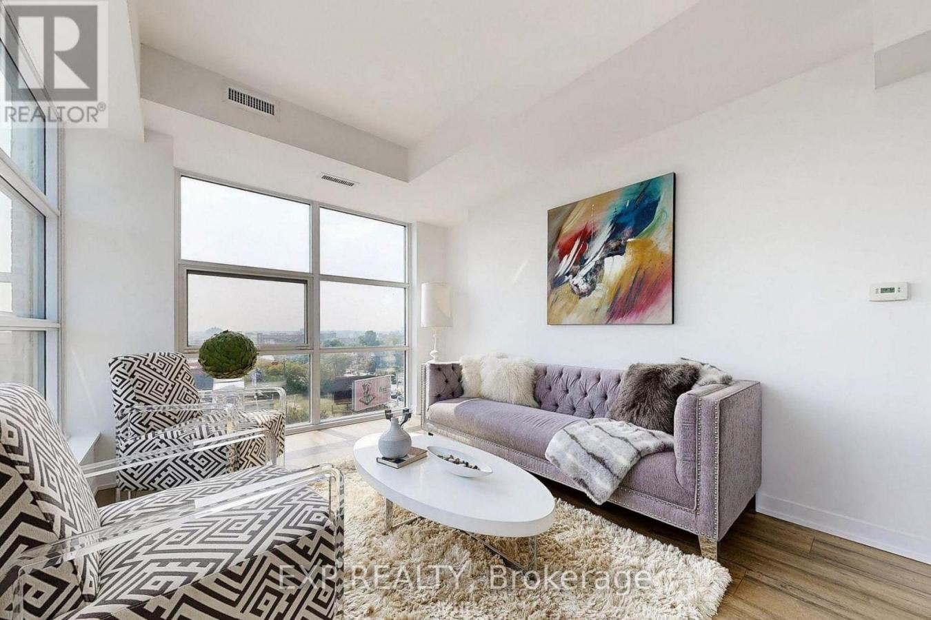 Toronto, ON, M6N1J6, Canada, ,2 BathroomsBathrooms,Residential,For Sale,2009776