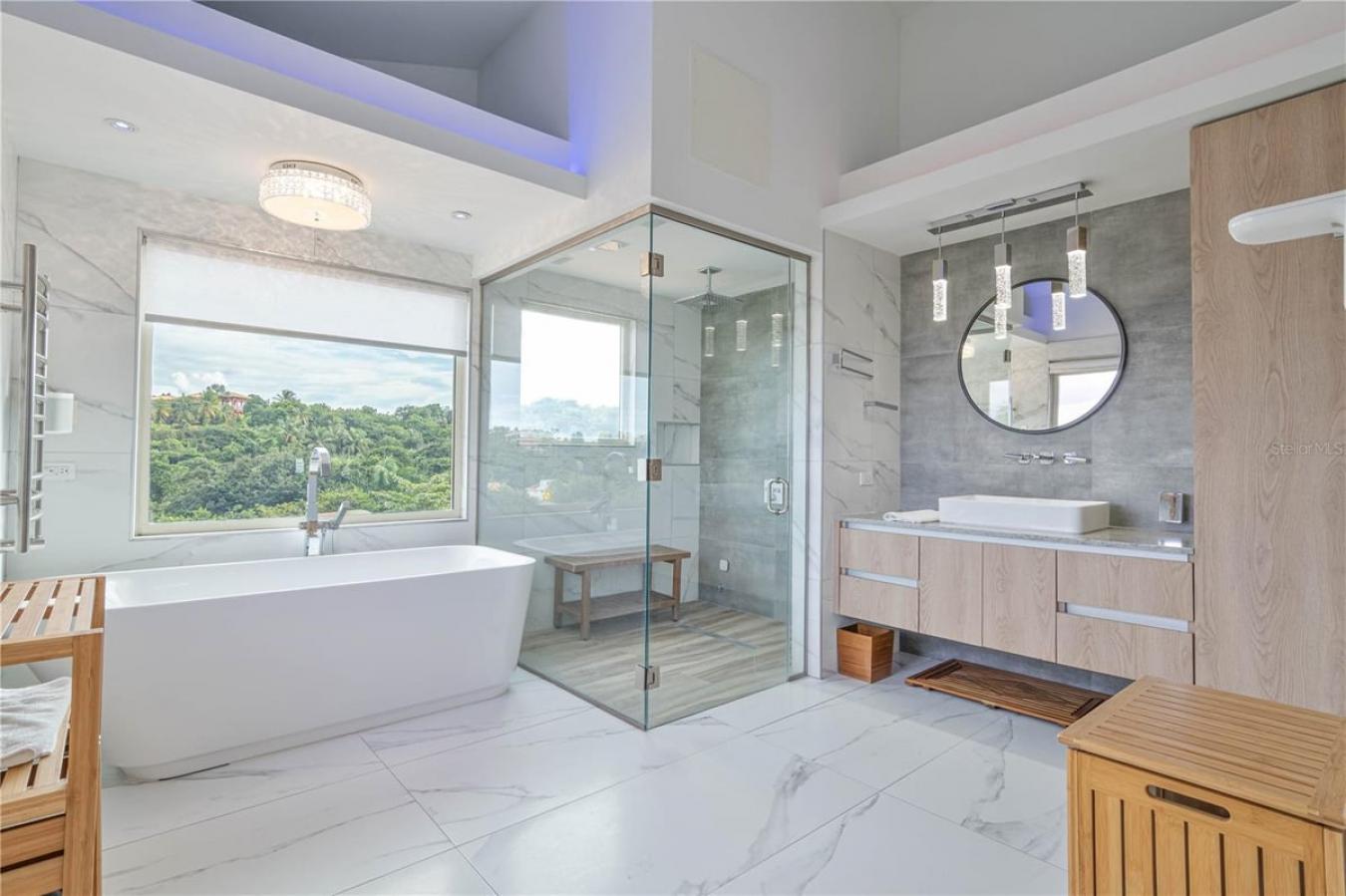 Humacao, Humacao, PR 00791, Puerto Rico, 5 Bedrooms Bedrooms, ,5 BathroomsBathrooms,Residential,For Sale,2009773