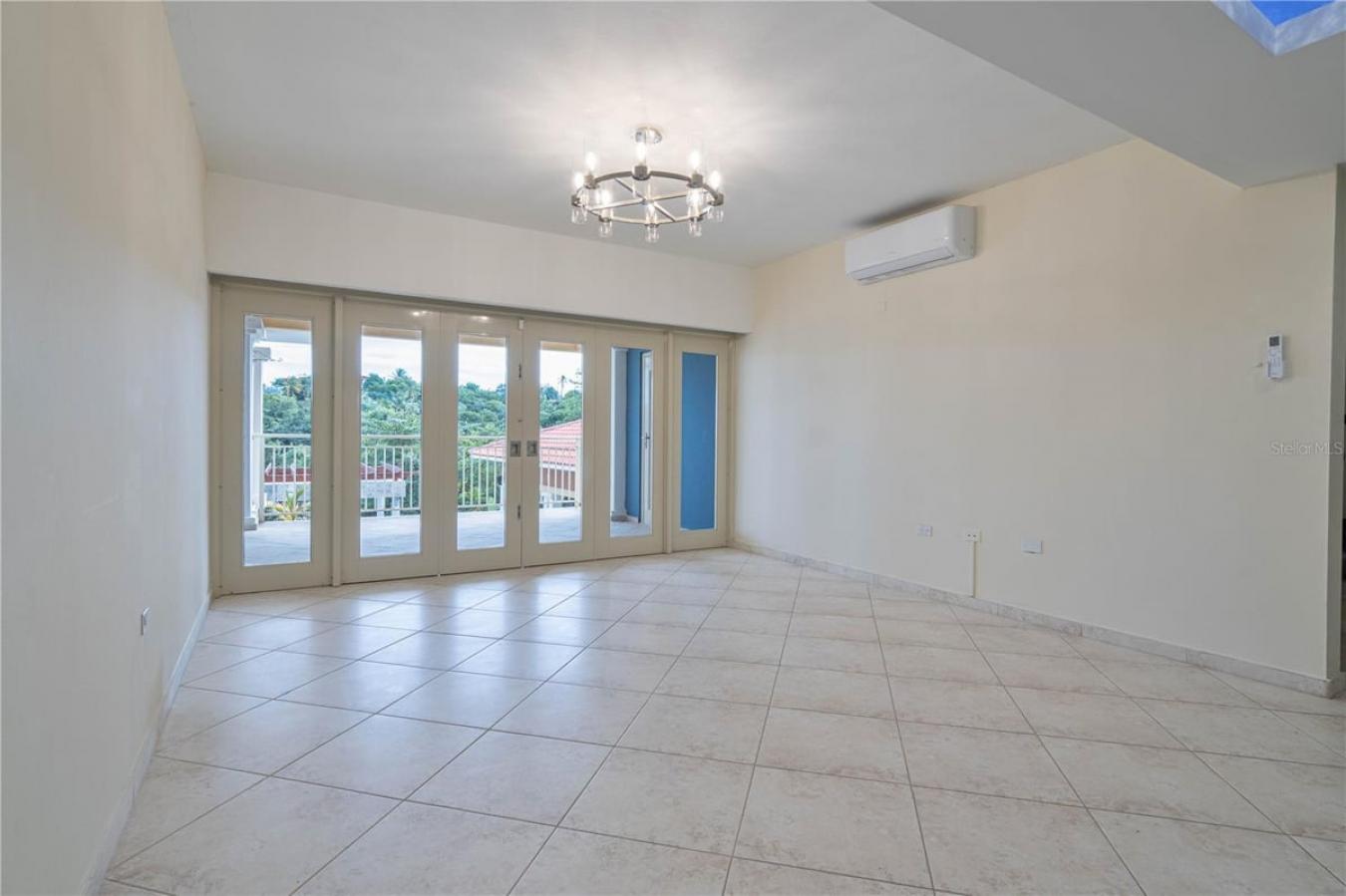 Humacao, Humacao, PR 00791, Puerto Rico, 5 Bedrooms Bedrooms, ,5 BathroomsBathrooms,Residential,For Sale,2009773