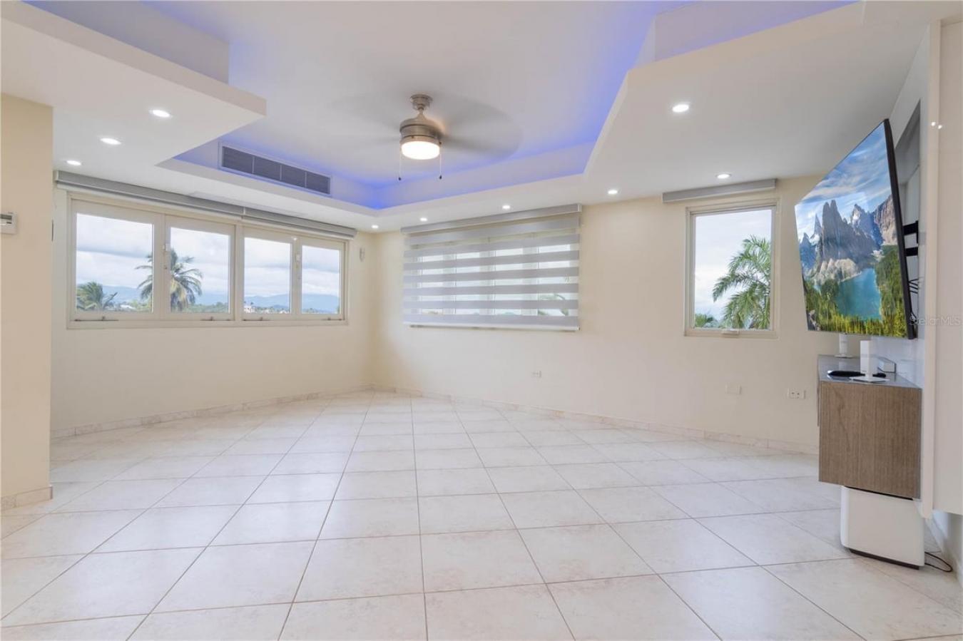 Humacao, Humacao, PR 00791, Puerto Rico, 5 Bedrooms Bedrooms, ,5 BathroomsBathrooms,Residential,For Sale,2009773