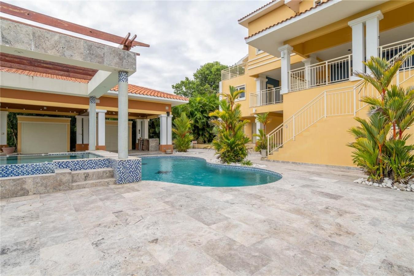 Humacao, Humacao, PR 00791, Puerto Rico, 5 Bedrooms Bedrooms, ,5 BathroomsBathrooms,Residential,For Sale,2009773