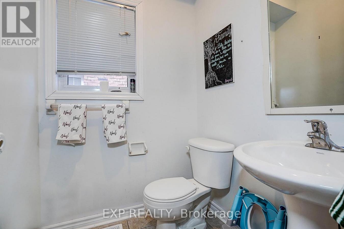 Barrie (Painswick South), ON, L4N5Z6, Canada, 4 Bedrooms Bedrooms, ,3 BathroomsBathrooms,Residential,For Sale,2009774