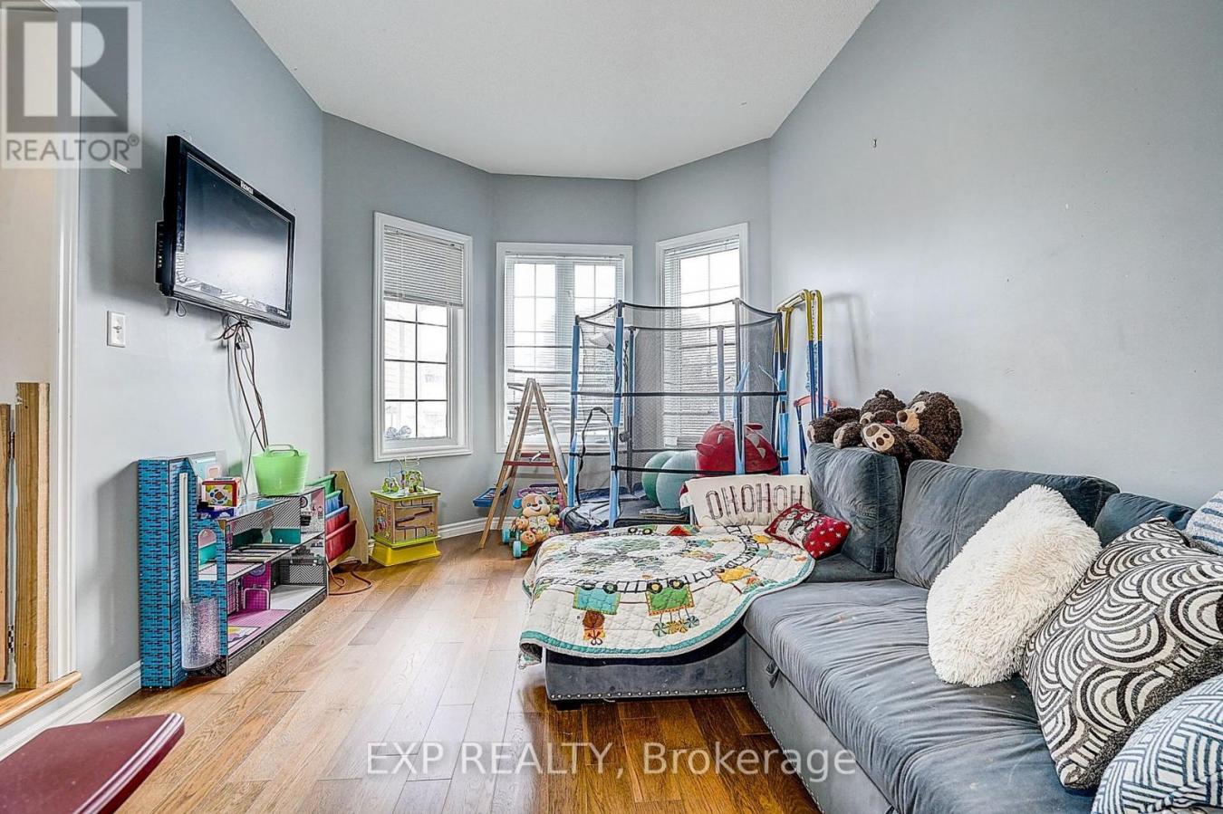 Barrie (Painswick South), ON, L4N5Z6, Canada, 4 Bedrooms Bedrooms, ,3 BathroomsBathrooms,Residential,For Sale,2009774