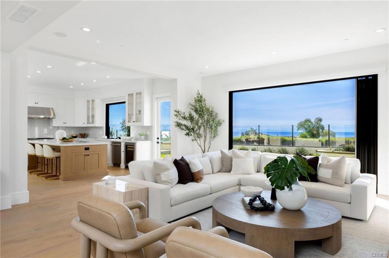 Newport Coast, Orange, 92657, United States, 5 Bedrooms Bedrooms, ,6 BathroomsBathrooms,Residential,For Sale,2009772