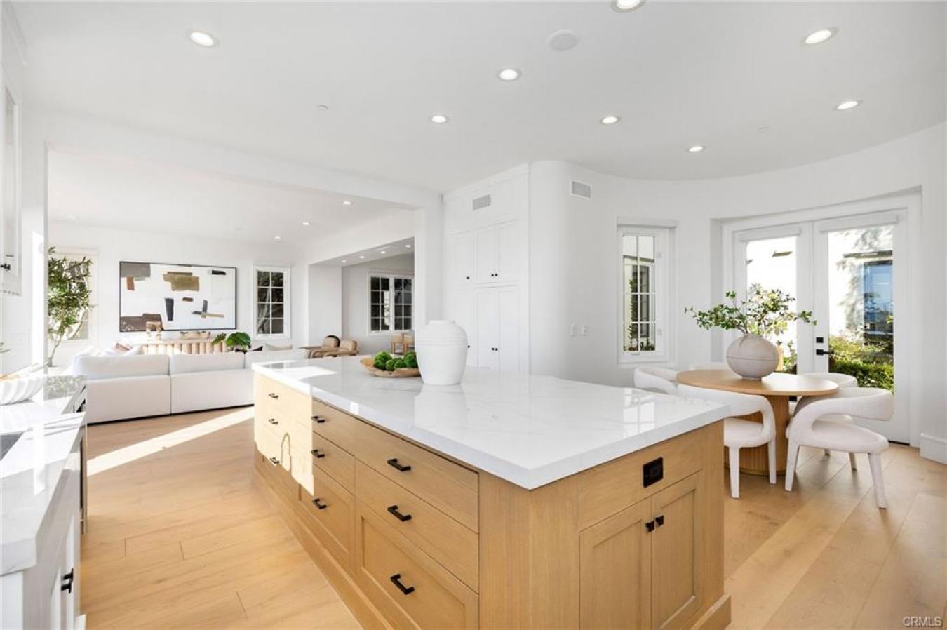 Newport Coast, Orange, 92657, United States, 5 Bedrooms Bedrooms, ,6 BathroomsBathrooms,Residential,For Sale,2009772