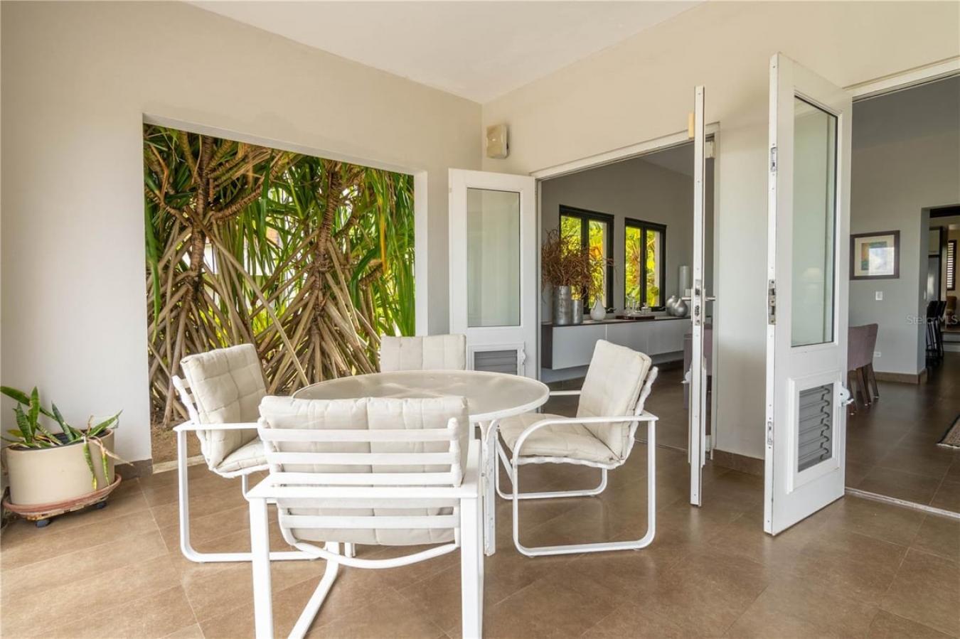 Humacao, Humacao, PR 00791, Puerto Rico, 3 Bedrooms Bedrooms, ,4 BathroomsBathrooms,Residential,For Sale,2009770