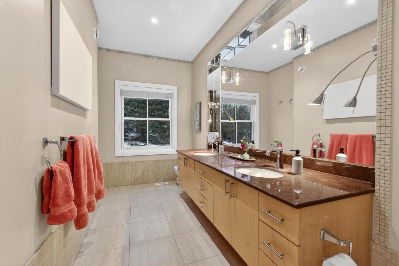 Kingston, Frontenac, K7K 6W4, Canada, 3 Bedrooms Bedrooms, ,2 BathroomsBathrooms,Residential,For Sale,2009769