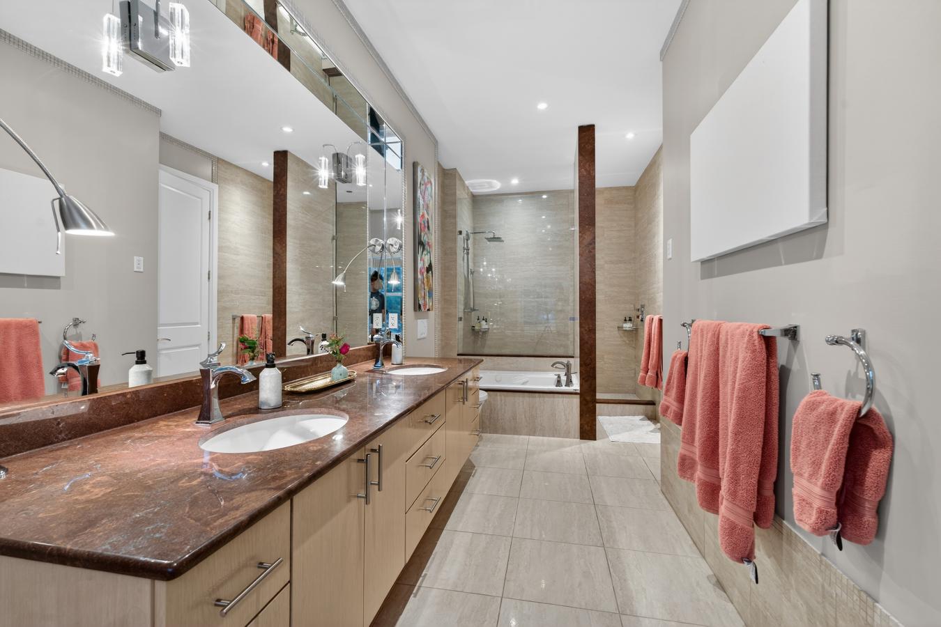 Kingston, Frontenac, K7K 6W4, Canada, 3 Bedrooms Bedrooms, ,2 BathroomsBathrooms,Residential,For Sale,2009769