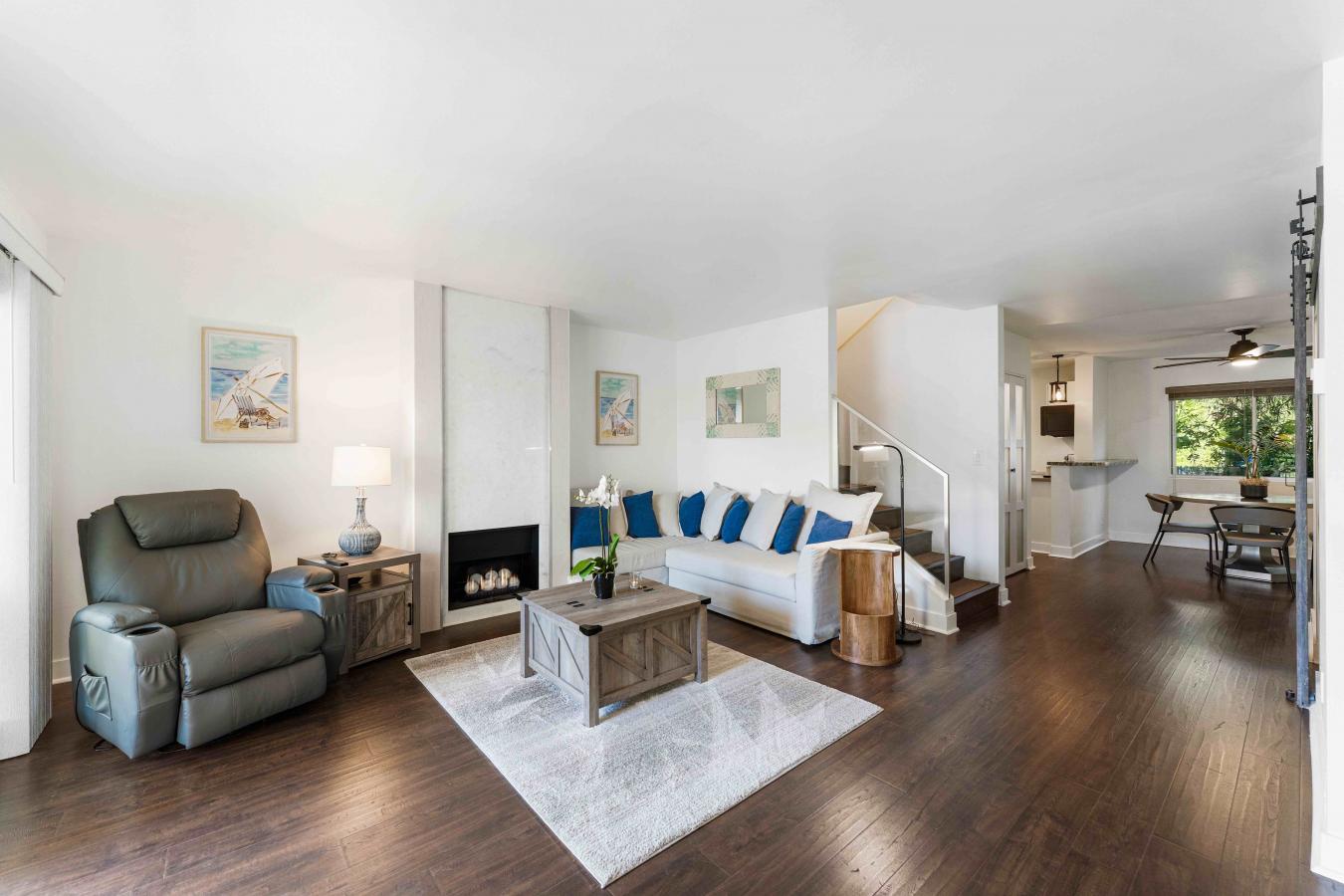 Santa Barbara, Santa Barbara, 93109, United States, 2 Bedrooms Bedrooms, ,2 BathroomsBathrooms,Residential,For Sale,2010113